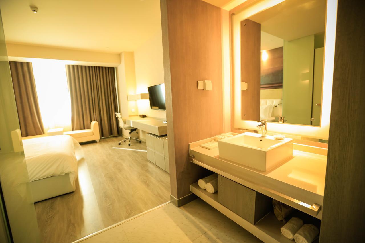 Metropolo Jin Jiang Hotels Turpan Administrative The Heart Of Pai Exterior foto