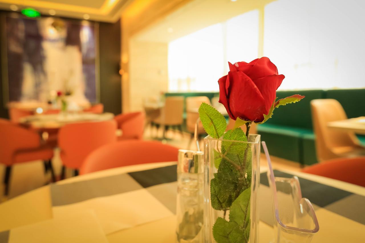 Metropolo Jin Jiang Hotels Turpan Administrative The Heart Of Pai Exterior foto